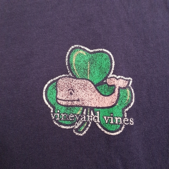 Vineyard Vines unisex Small 8-10 Shamrock Whale shirt - Picture 3 of 4